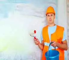Pintor em Natal com andaime